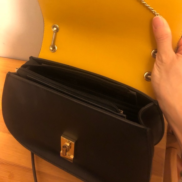 ***SOLD*** Crossbody Leather Bag - Picture 3 of 5